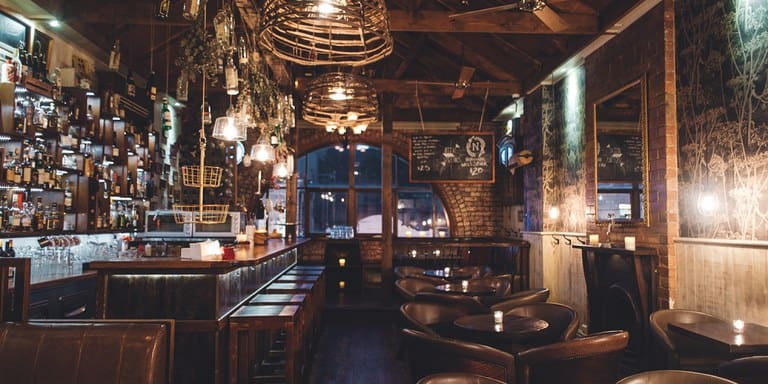 Black Pearl bar