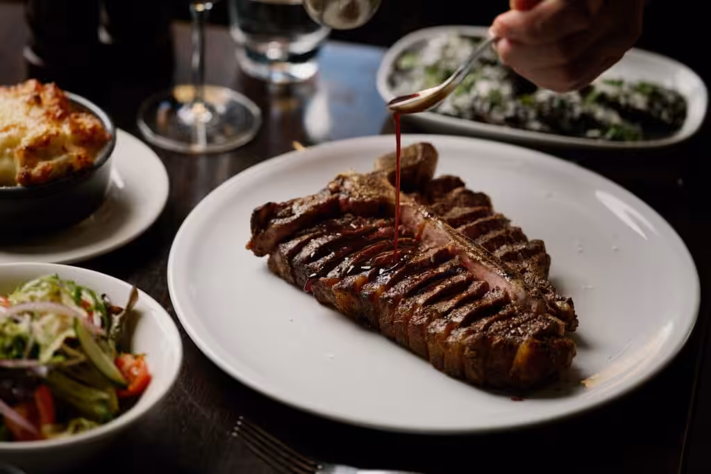 Railway Club Hotel – Port Melbourne