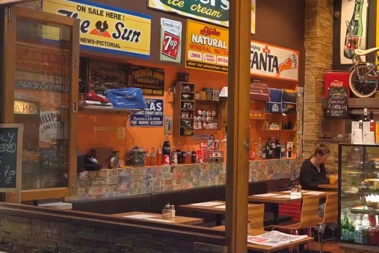 Gordon's Cafe and Bar