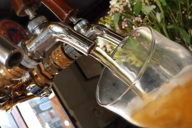 Hotel Spencer Bar and Grill