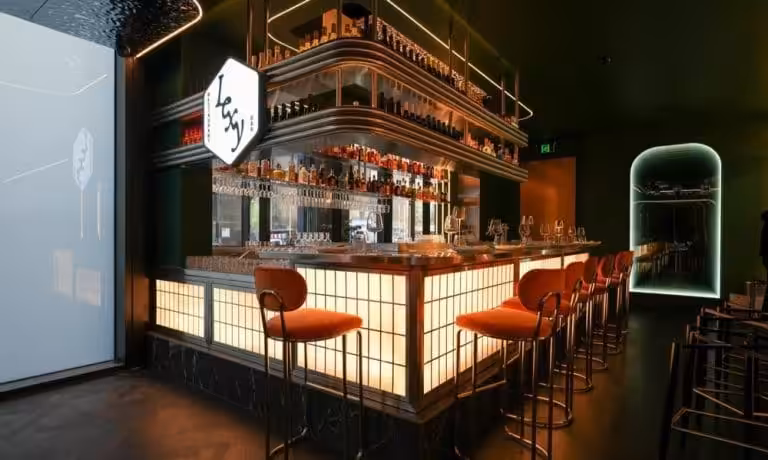 Lexy Restaurant and Bar