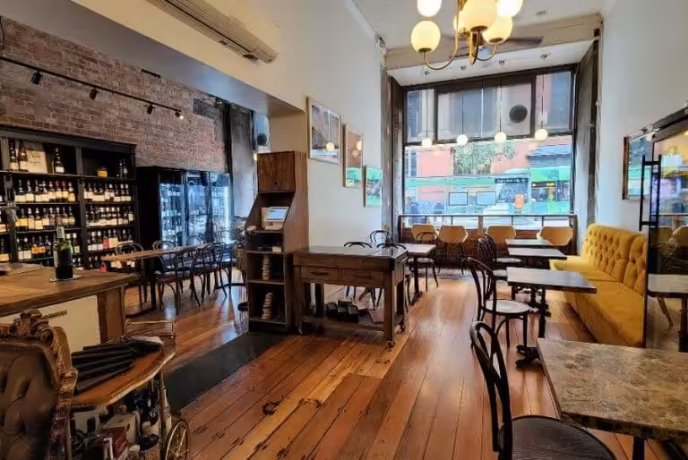 V Wine Salon