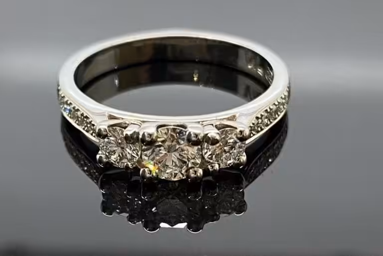 Wayne Lynch Master Jewellers