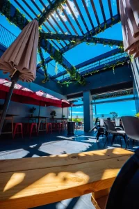 Bar Eight